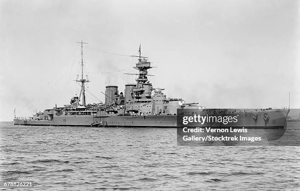 Captain Ralph Kerr 18 Battlecruiser Hms Hood Stock Photos, High-Res Pictures, and Images ...