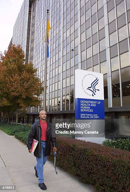 Anthony Freeman leaves the US Department of Health and Human Services building November 1, 2001 which houses the Food and Drug Administration in...