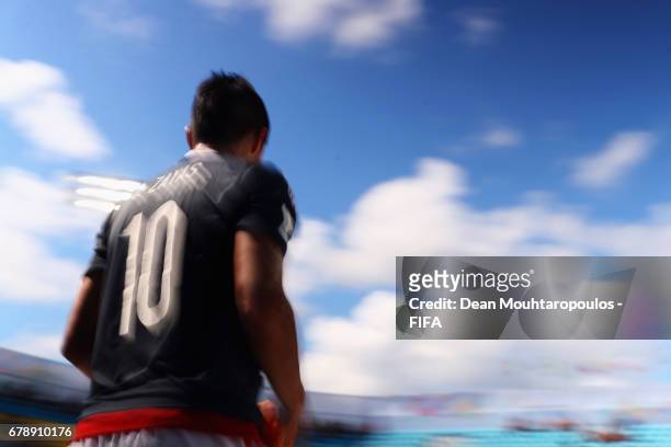 Orlando Zayas gets ready to come on as a substitute during the FIFA Beach Soccer World Cup Bahamas 2017 quarter final match between Paraguay and...