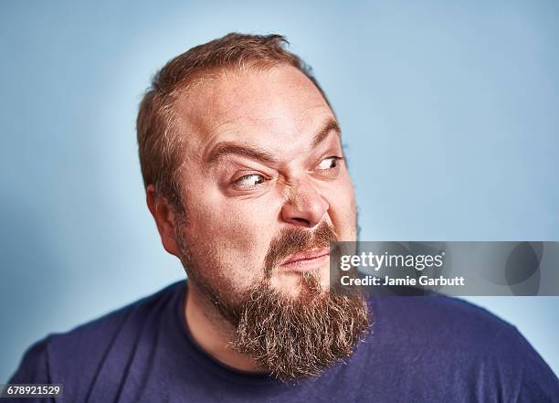 portrait of a british early 30's with a beard - newnaivetytrend ストックフォトと画像