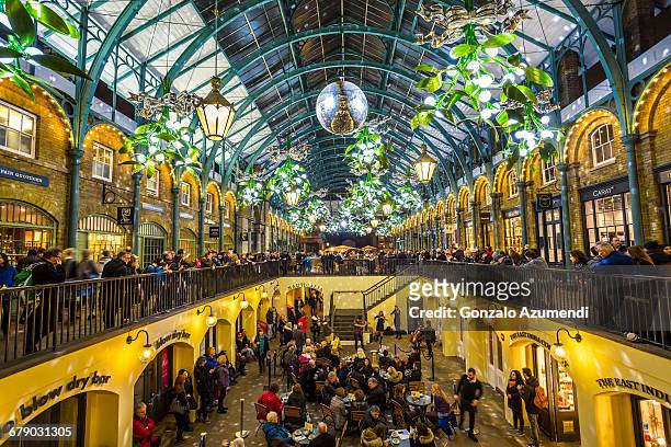 covent garden in london - christmas market uk stock pictures, royalty-free photos & images