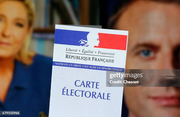 French Register National Registration Card Photos and Premium High Res Pictures - Getty ...