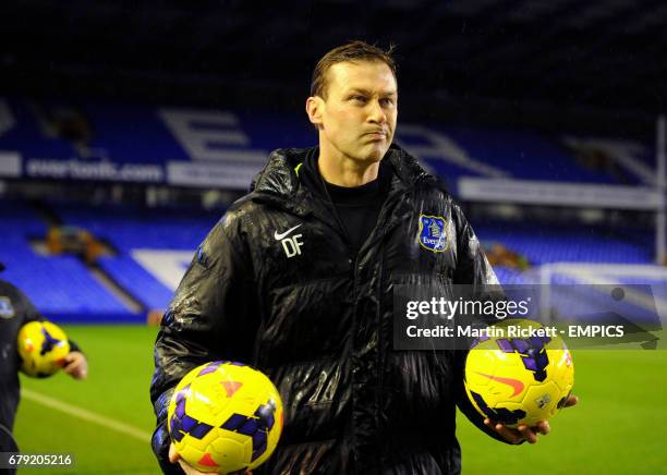 Everton Under 18 coach Duncan Ferguson