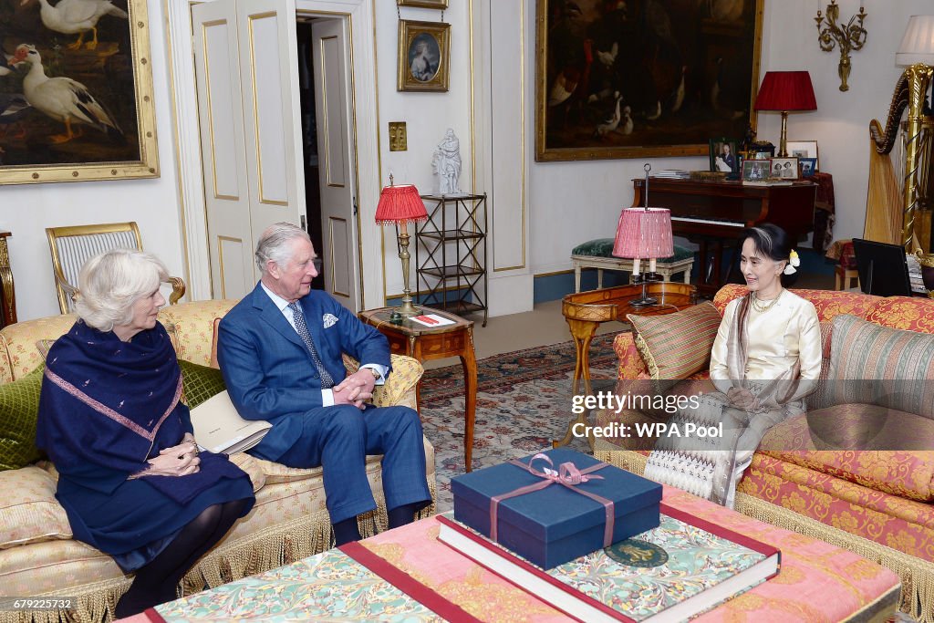 Aung San Suu Kyi Meets British Royals