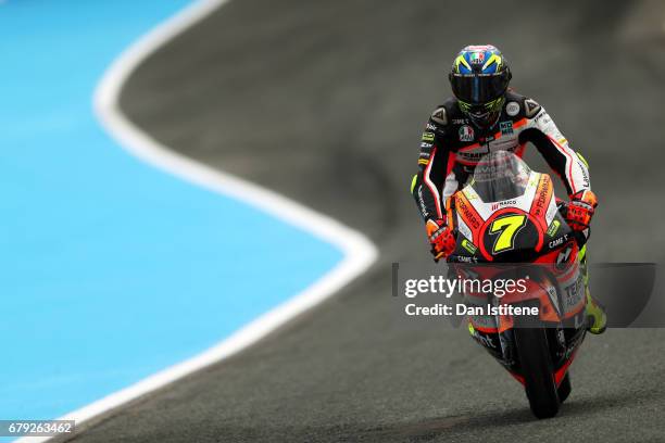 Lorenzo Baldassarri of Italy and the Forward Racing Team rides during free practice for Moto2 of Spain at Circuito de Jerez on May 5, 2017 in Jerez...