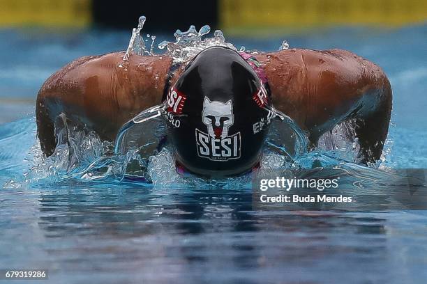 Daynara Ferreira Paula of Brazil competes in the Women's 200m butterfly heats during Maria Lenk Swimming Trophy 2017 - Day 4 at Maria Lenk Aquatics...