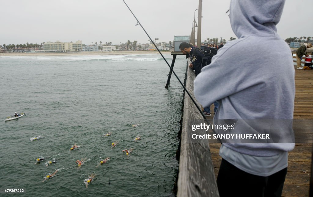 US-SWIMMERS-Border-MEXICO