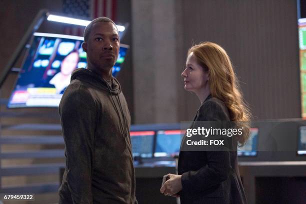 Corey Hawkins and Miranda Otto in the "9:00 PM-10:00 PM" episode of 24: LEGACY airing airing Monday, April 3 on FOX.