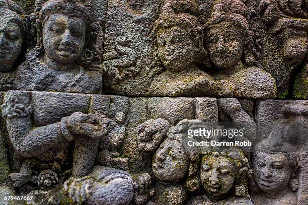 borobudur temple carving, central java, indonesia - altorrelieve fotografías e imágenes de stock