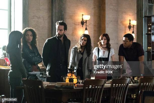 Guest star Seychelle Gabriel, Lyndie Greenwood, Tom Mison, Janina Gavankar, Rachel Melvin and Jerry MacKinnon in the Freedom episode of SLEEPY HOLLOW...