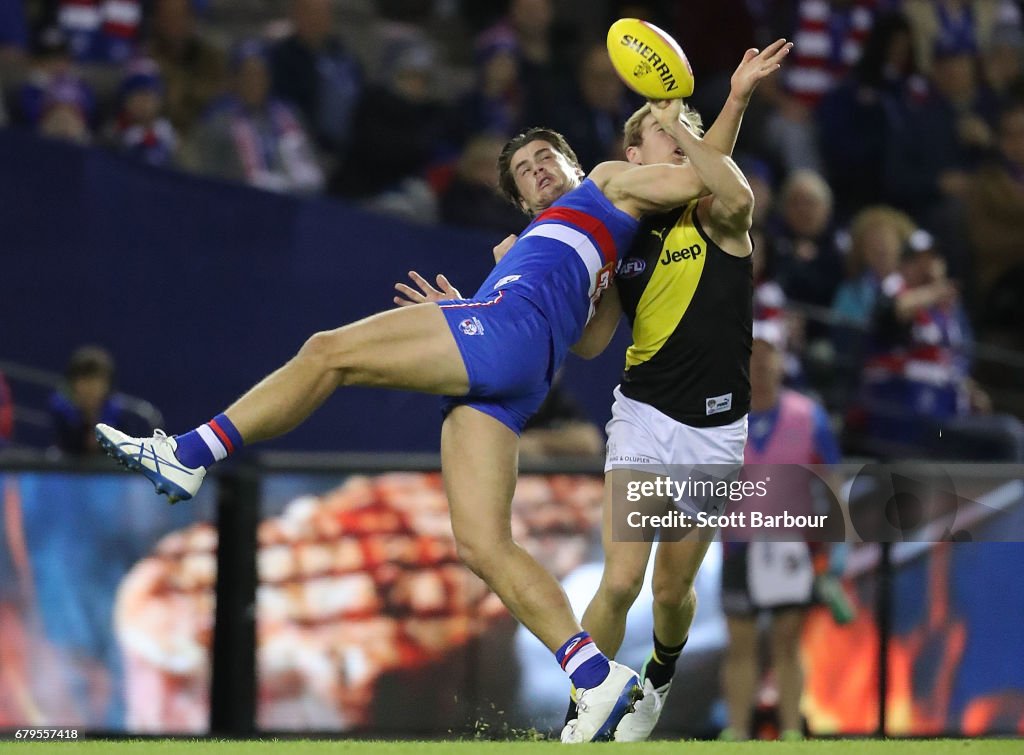 AFL Rd 7 - Western Bulldogs v Richmond