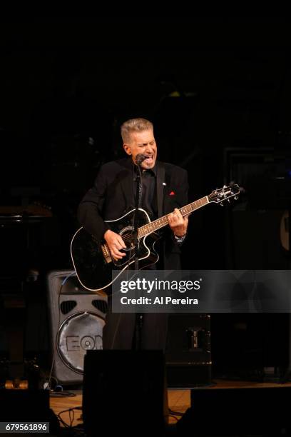 Johnny Rivers Concert 698 Johnny Rivers Photos & High Res Pictures - Getty Images