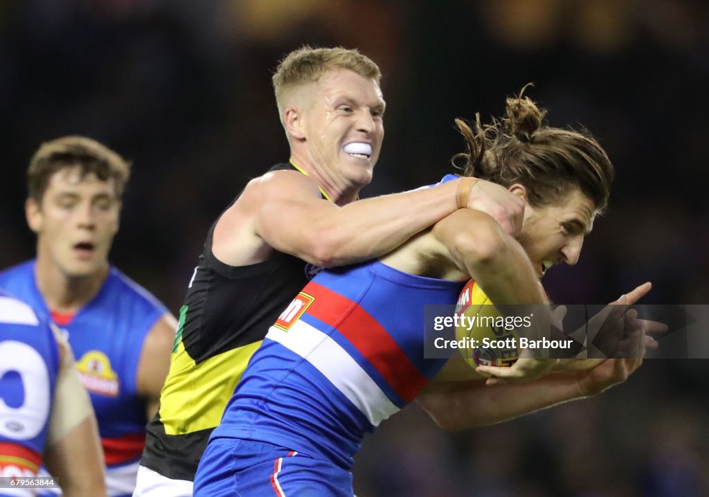 AFL Rd 7 - Western Bulldogs v Richmond