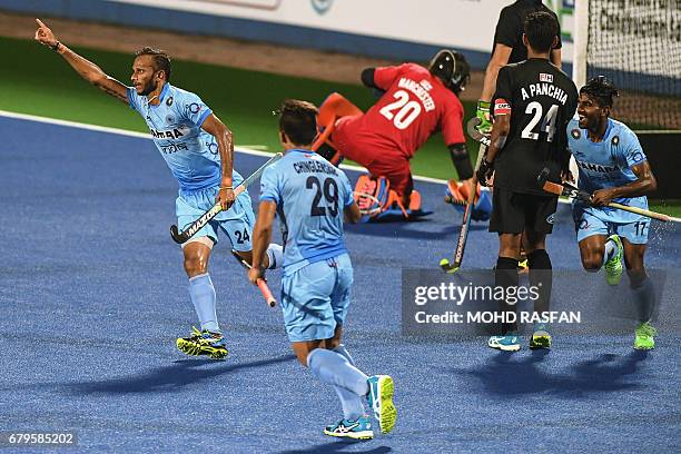 155 Sunil Sowmarpet Stock Photos, HighRes Pictures, and Images Getty