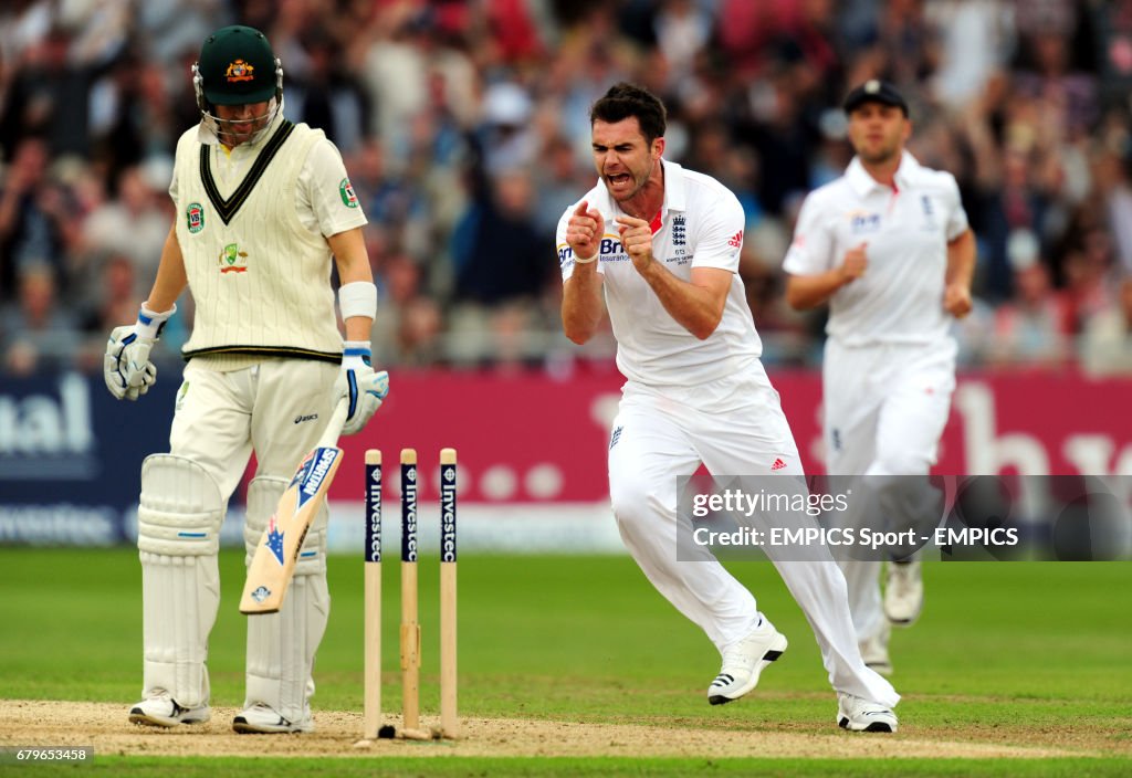 Cricket - First Investec Ashes Test - England v Australia - Day One - Trent Bridge