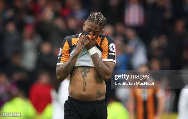 Abel Hernandez of Hull City reacts as Sunderland celebrate their second goal during the Premier League match between Hull City and Sunderland at KCOM...