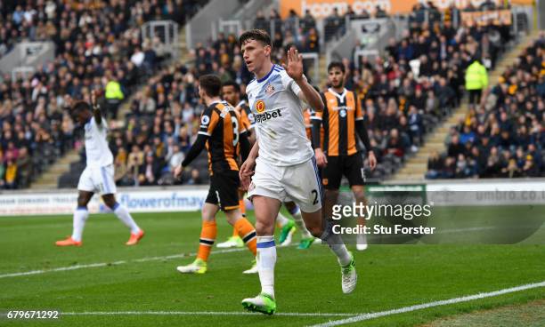 Billy Jones of Sunderland celebrates his goal during the Premier League match between Hull City and Sunderland at KCOM Stadium on May 6, 2017 in...