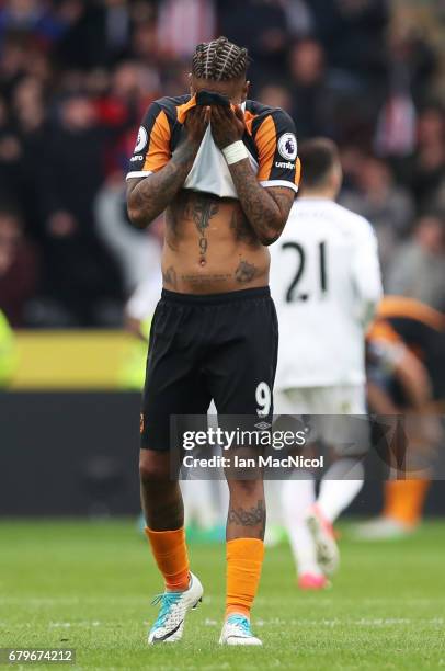 Abel Hernandez of Hull City reacts after the Premier League match between Hull City and Sunderland at the KCOM Stadium on May 6, 2017 in Hull,...