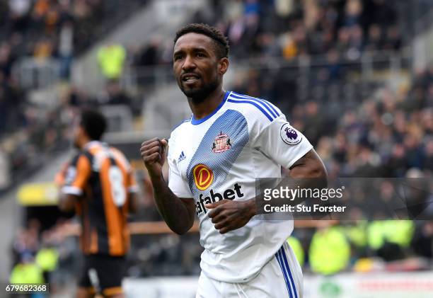Jermain Defoe of Sunderland celebrates scoring his sides second goal during the Premier League match between Hull City and Sunderland at the KCOM...