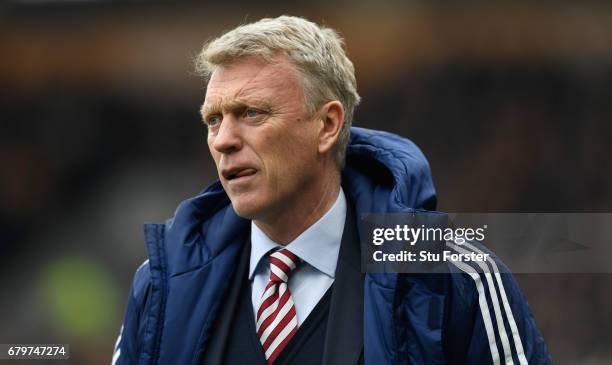 Sunderland manager David Moyes looks on during the Premier League match between Hull City and Sunderland at KCOM Stadium on May 6, 2017 in Hull,...