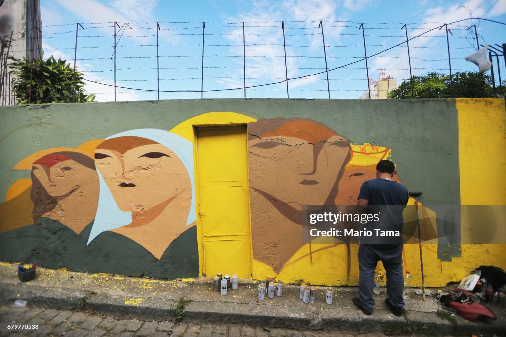 Street Artists Create Open Air Graffiti Gallery in Rio's Oldest Favela