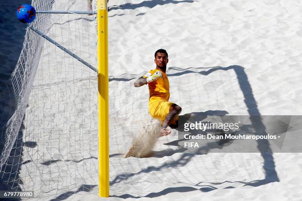 Goalkeeper, Jonathan Torohia of Tahati fails to make the save in the penalty shoot out but sees the ball go wide during the FIFA Beach Soccer World...