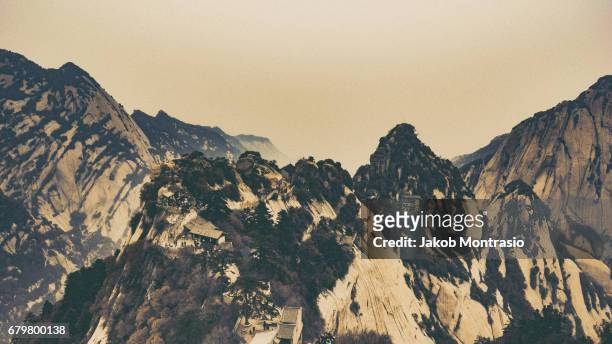 mt. hua - jakob montrasio stock pictures, royalty-free photos & images