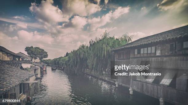 serene town xitang - jakob montrasio stock pictures, royalty-free photos & images