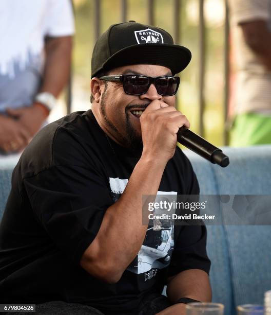 Ice Cube Rapper Party Ice Cube Hosts Daylight Beach Club Photos and Premium High Res Pictures ...