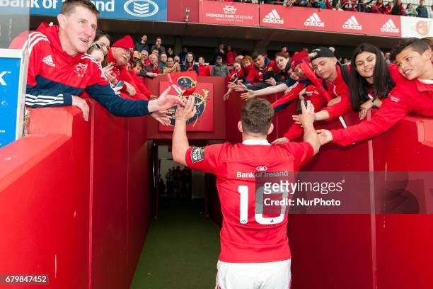 Ian Keatley of Munster thanks his fans after the Guinness PRO12 rugby match between Munster Rugby and Connacht Rugby at Thomond Park Stadium in...