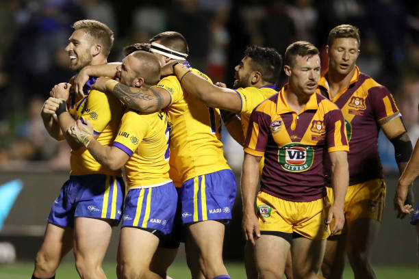 Carty Party like its 2016 - Page 2 Bryce-cartwright-of-city-celebrates-with-his-team-mates-after-scoring-a-try-during-the-2017