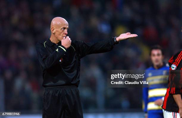 Referee Pierluigi Collina during the italian Serie A 9 th round match played between Parma and Milan, at Ennio Tardini stadium in Parma.