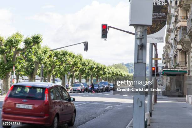 geneva - car red light stock pictures, royalty-free photos & images