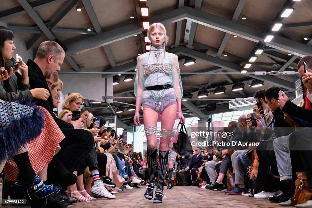 Prada Resort 2018 Womenswear Show - Runway