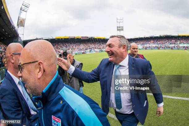 Assistant trainer Gert Peter de Gunst of PEC Zwolle, caretaker Erwin Vloedgraven of PEC Zwolle, coach Ron Jans of PEC Zwolleduring the Dutch...