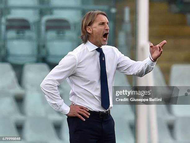 Davide Nicola head coach of FC Crotone during the Serie A match between Pescara Calcio and FC Crotone at Adriatico Stadium on May 7, 2017 in Pescara,...