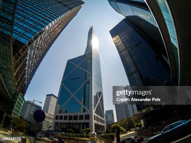 fisheye view of the bank of china, hong kong - wolkenkrabber 個照片及圖片檔