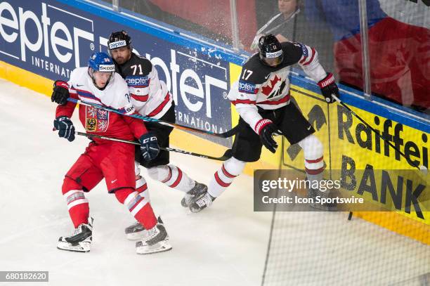 Wayne Simmonds and Alex Killorn vies with Jakub Krejcik during the Ice Hockey World Championship between Czech Republic and Canada at AccorHotels...