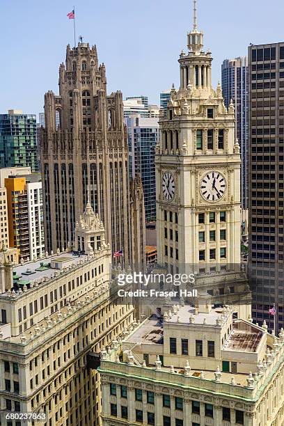 wrigley building, chicago - tribune tower stockfoto's en -beelden