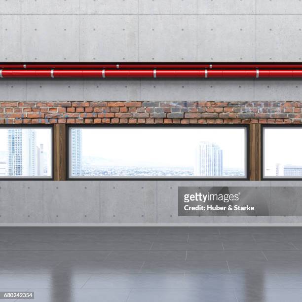 empty loft with view at skyline - korridor 個照片及圖片檔