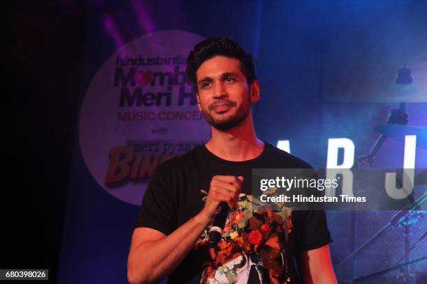 Arjun Singer 102 Arjun (Singer) Stock Photos, High-Res Pictures, and Images - Getty ...