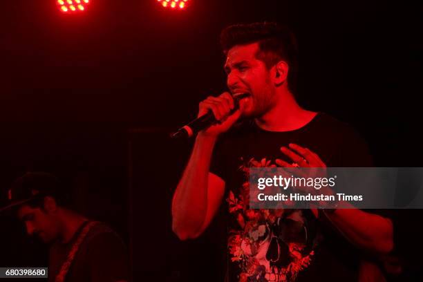 Arjun Singer 102 Arjun (Singer) Stock Photos, High-Res Pictures, and Images - Getty ...
