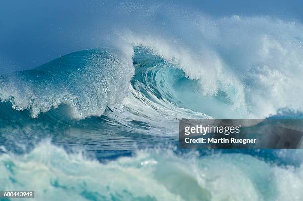 big dramatic wave. - big wave stock pictures, royalty-free photos & images