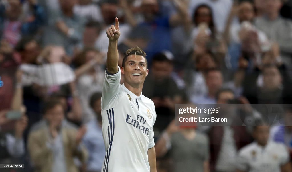 Real Madrid CF v Club Atletico de Madrid - UEFA Champions League Semi Final: First Leg