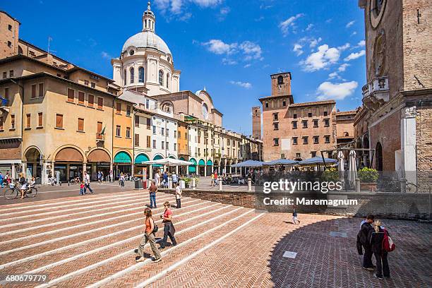 piazza (square) delle erbe - verona italien stock-fotos und bilder