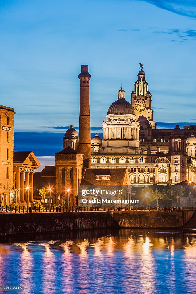 Albert Dock, Pumphouse Inn and the Three Graces