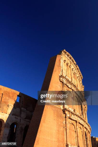 rome, colosseum at sunrise - senza persone ストックフォトと画像