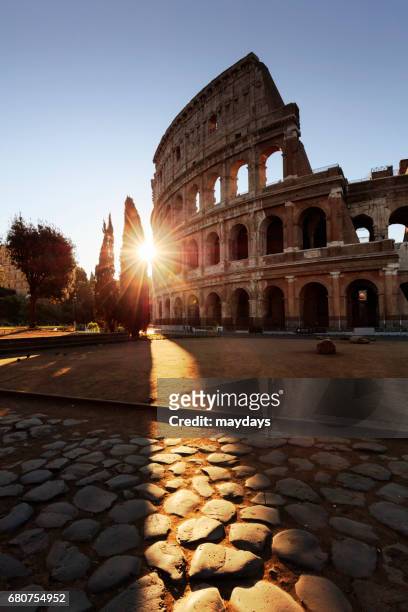 rome, colosseum at sunrise - senza persone ストックフォトと画像