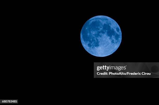 full moon - lunar cycle stock pictures, royalty-free photos & images