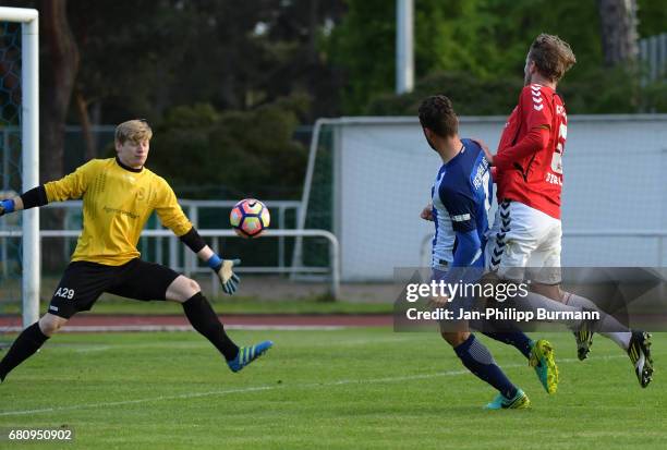 Fabian Eisele of Hertha BSC U23 and Robert Schroeder of Hertha 03 Zehlendorf during the test match between Hertha 03 Zehlendorf and Hertha BSC U23 on...